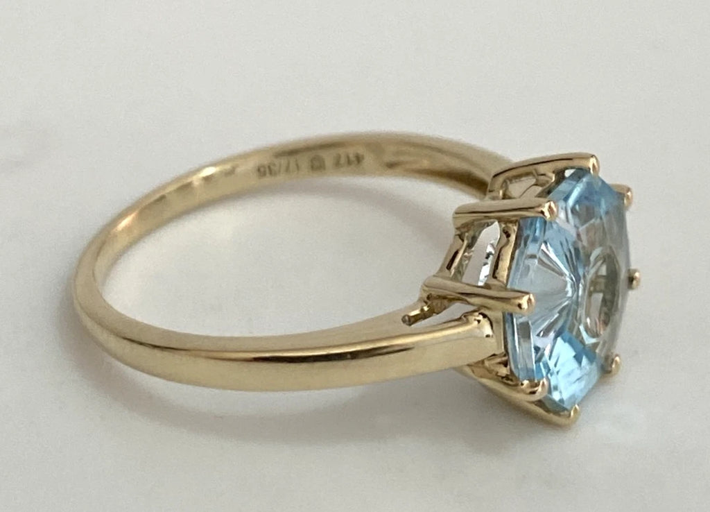 10K Yellow Gold 3.17CT Quasar Cut Sky Blue Topaz Ring Size N (US 6.75)