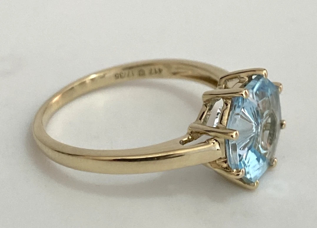 10K Yellow Gold 3.17CT Quasar Cut Sky Blue Topaz Ring Size N (US 6.75)