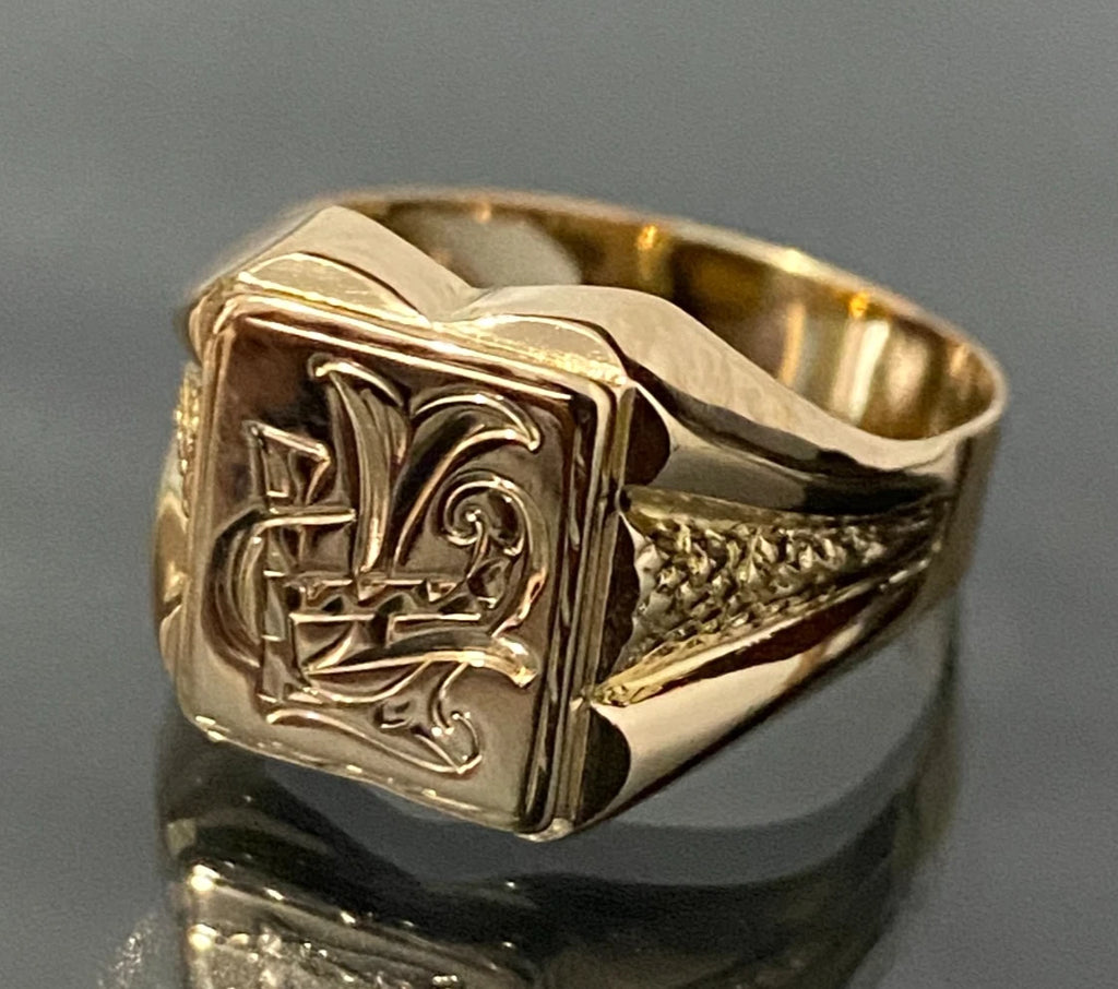 Vintage 18K Yellow Gold "AT" Initial Signet Ring Size O 1/2 - 7 1/2
