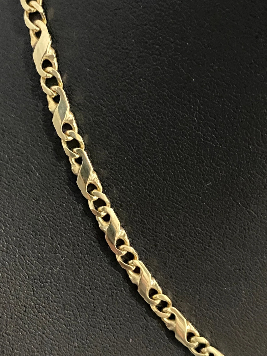 9K Yellow Gold Infinity Link Chain Necklace 43.50cm Long