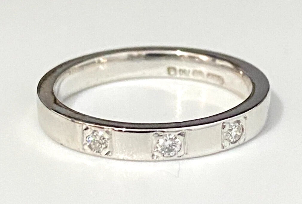 18K White Gold & Diamond Wedding Band Ring Size K 1/2 - 5 3/8