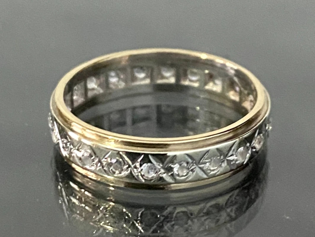 Vintage 9K Gold & Cubic Zirconia Engraved Wedding Band Ring Size M 1/2 - 6 1/2
