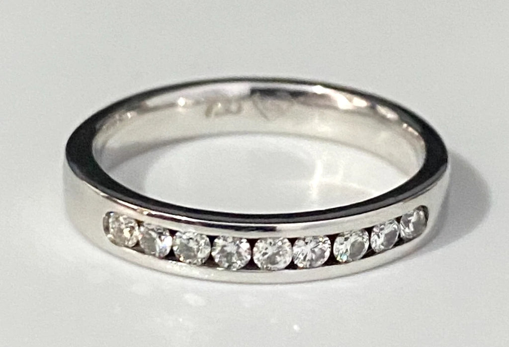 18K White Gold & 0.25CT Diamond Channel Set Ring Size M - 6