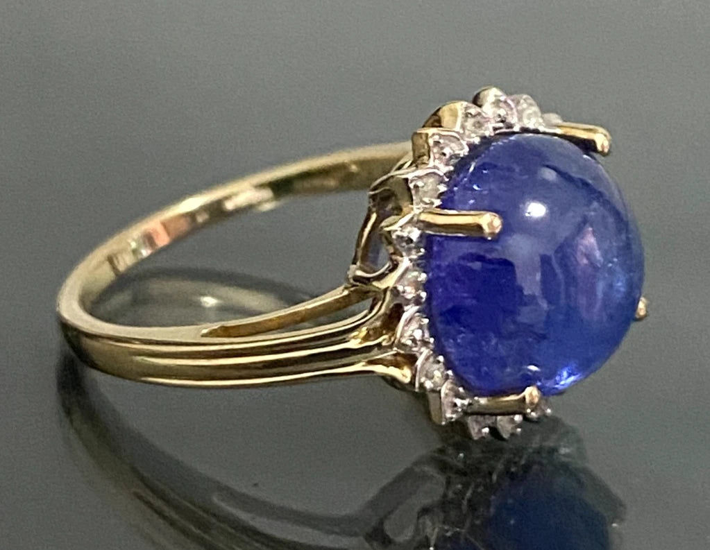 9K Yellow Gold With 5.24CT Tanzanite & Diamond Ring Size L (US 5.75)