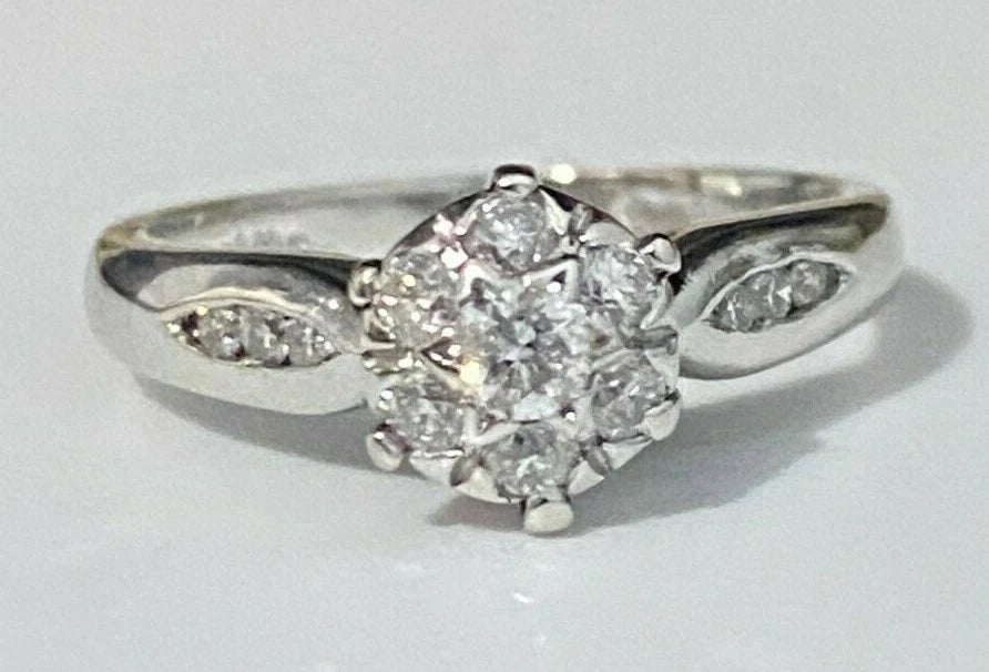 18K White Gold & 0.32CT Diamond Cluster Ring Size J - 4 5/8