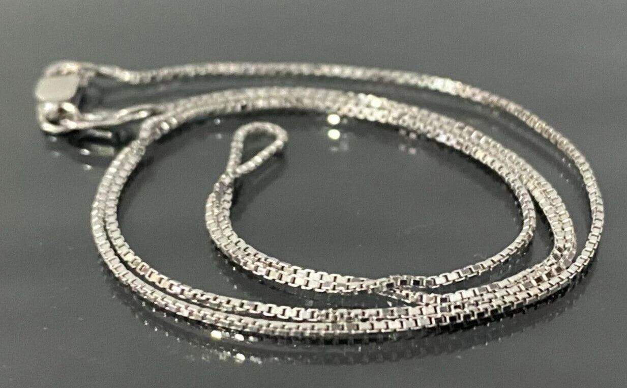 18K White Gold Box Link Chain Necklace 42cm Long