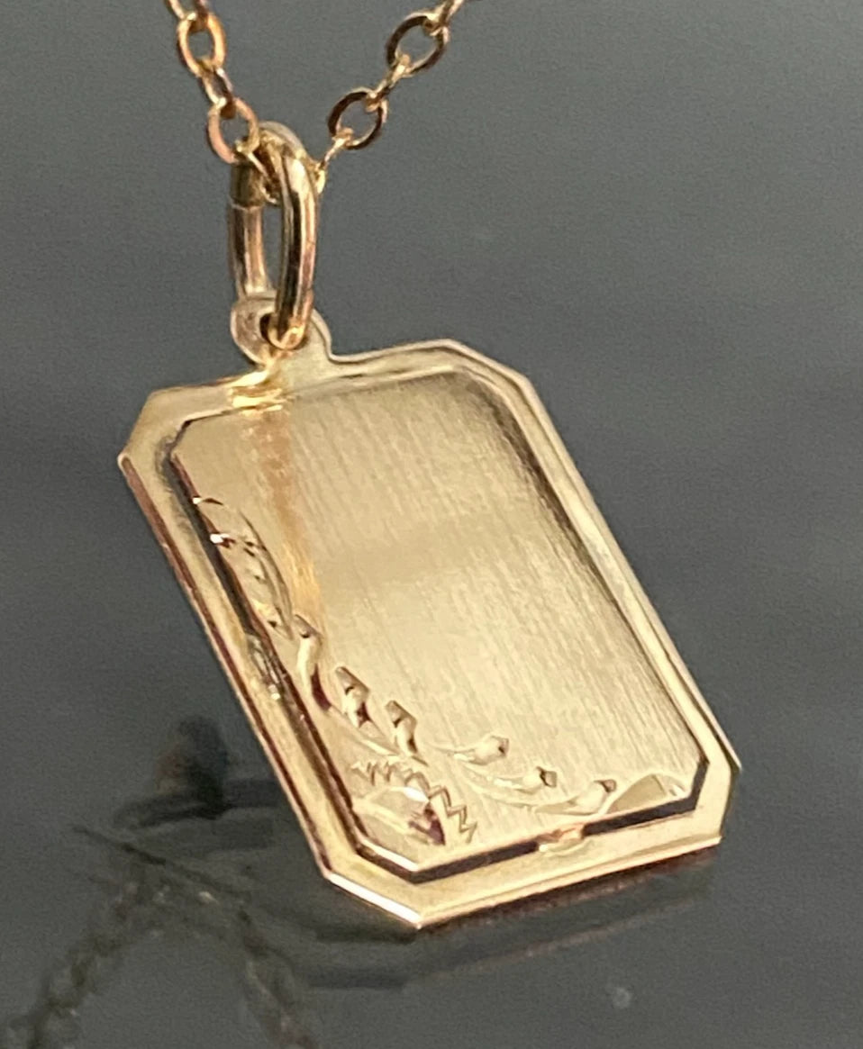 Vintage 14ct Yellow Gold Rectangular Floral Engraved Pendant