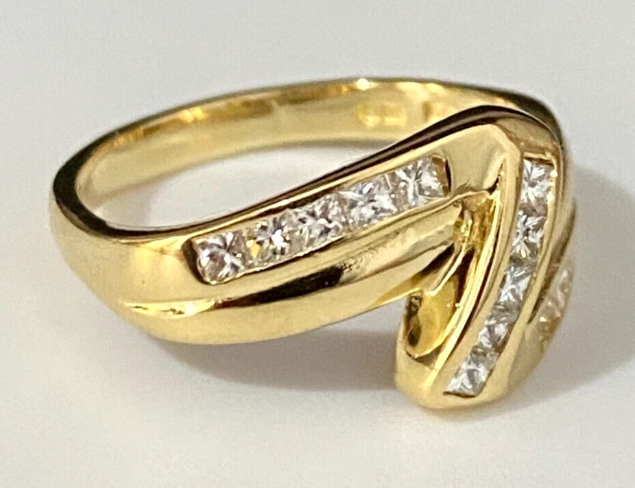 18K Yellow Gold & 0.75CT Princess Cut Diamond Shaped Ring Size P - 7 1/2