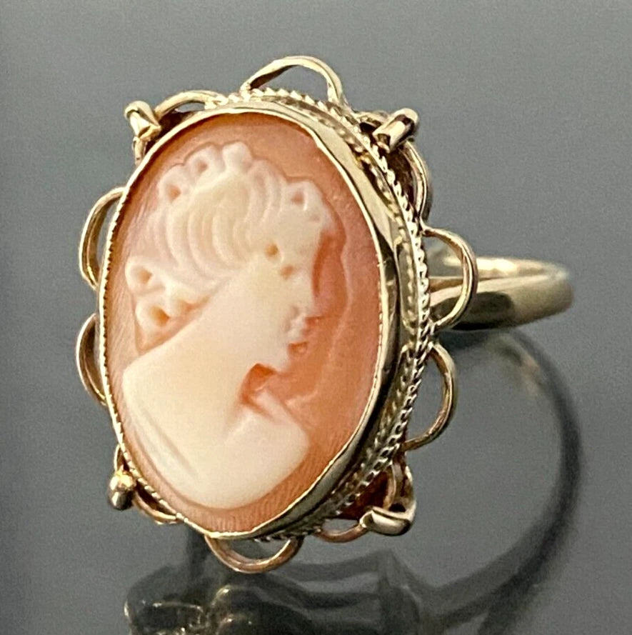 Vintage 9K Yellow Gold & Carved Cameo Ring Size O 1/2 - 7 1/4