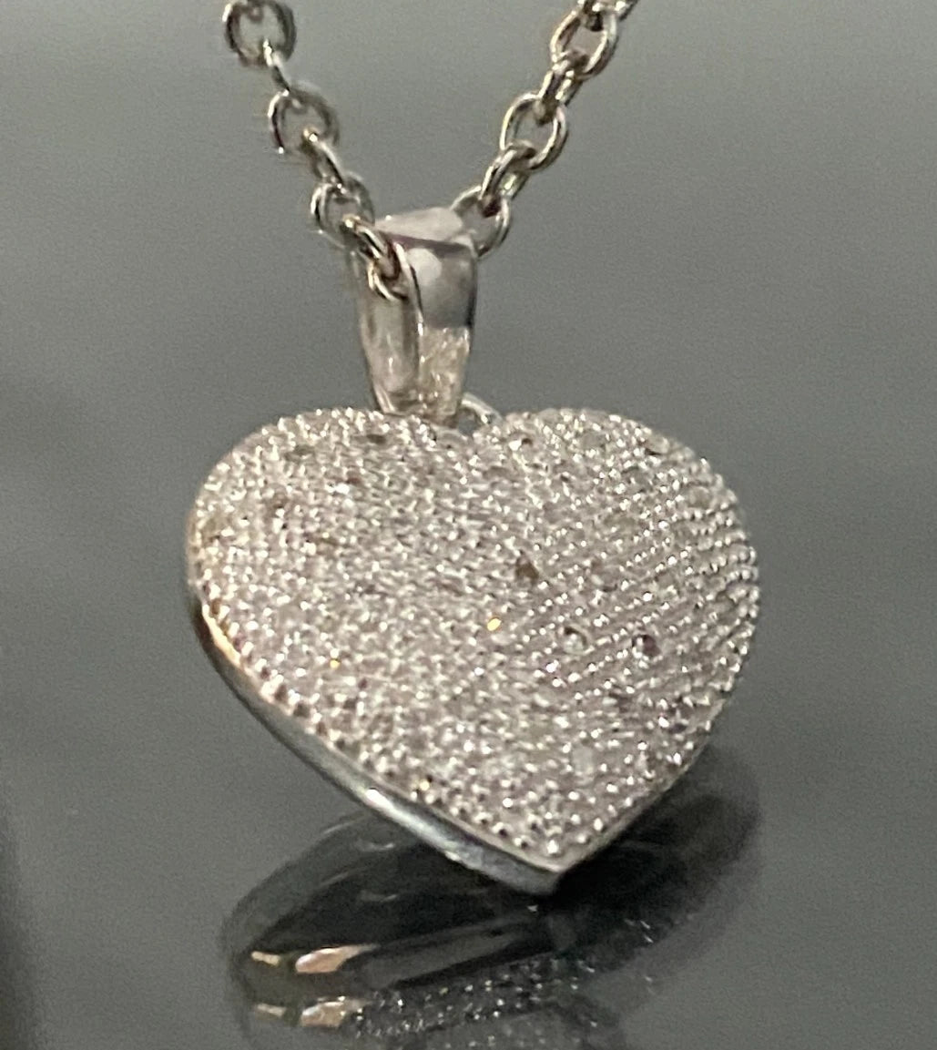 9K White Gold & 0.15CT Diamond Set Heart Pendant