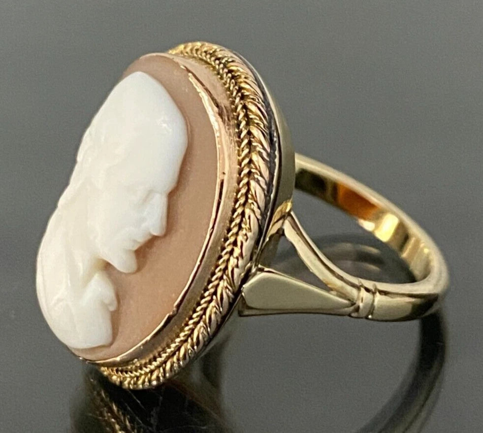 9K Yellow Gold & Shakespeare Carved Cameo Ring Size P 1/2 - 7 3/4