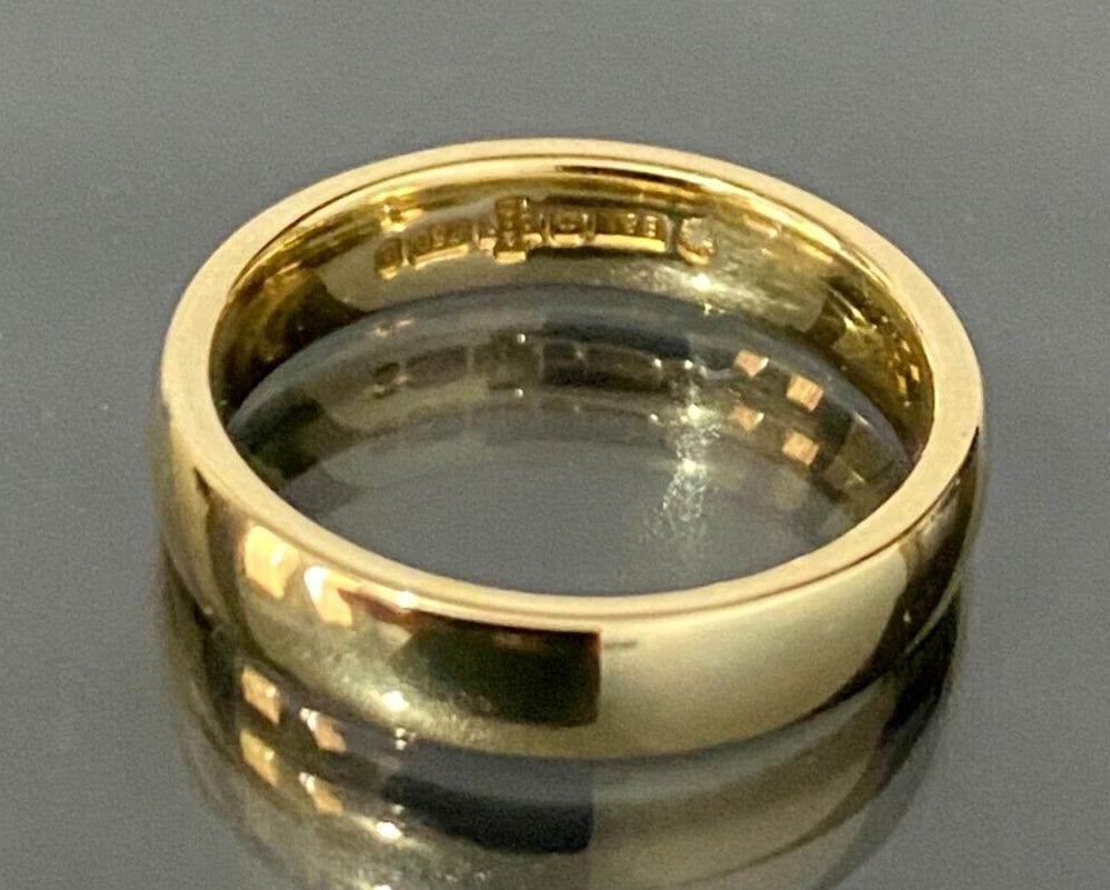 18K Yellow Gold Wedding Band Ring Size H 1/2 - 4