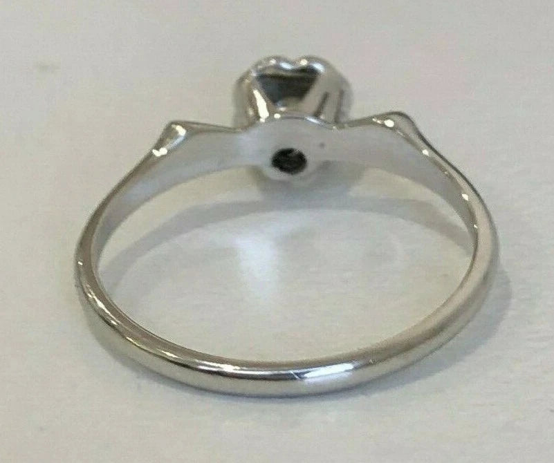 14K White Gold & Diamond Flower Head Solitaire Ring Size M 1/2 - 6 1/4