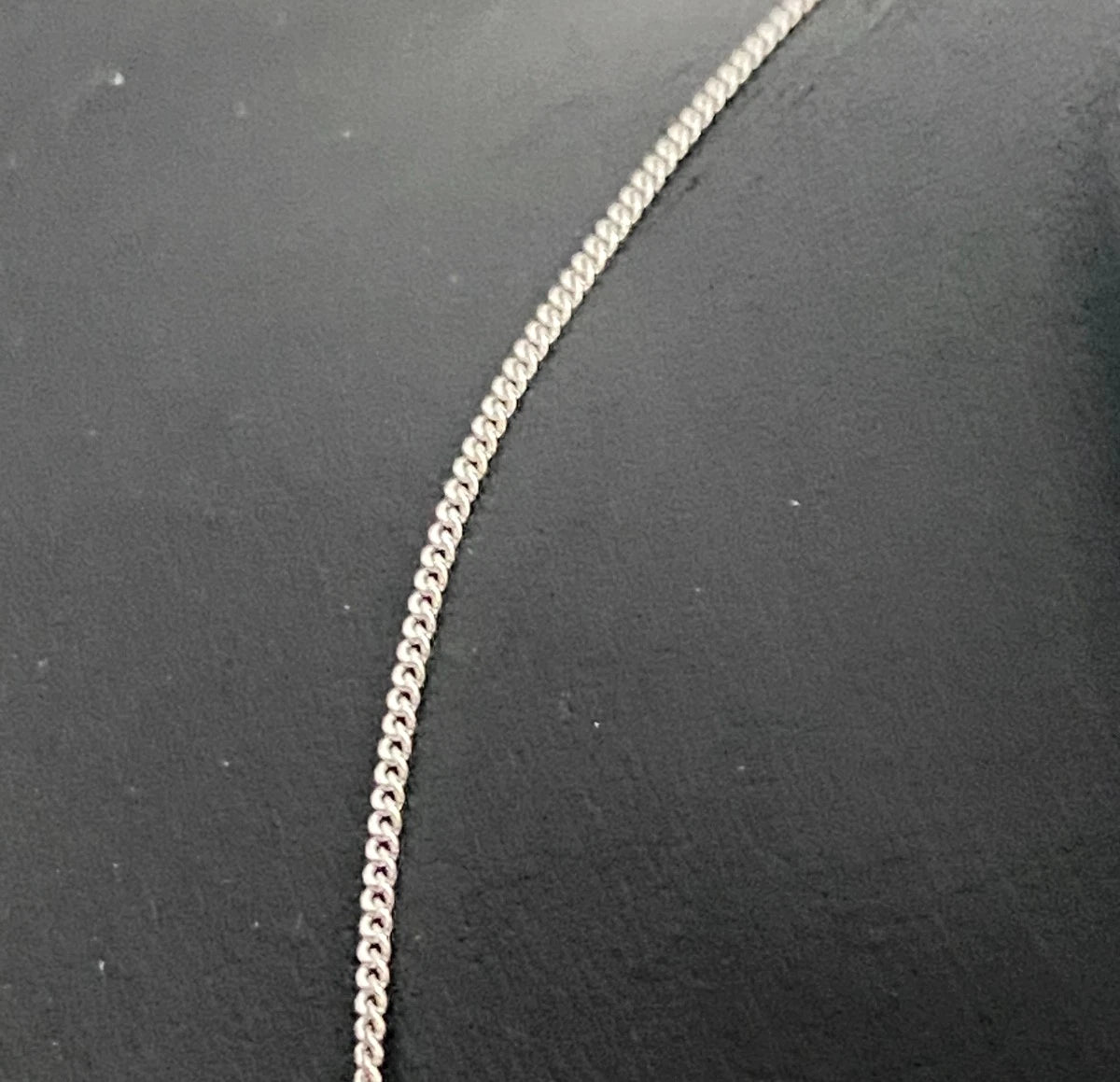 18K White Gold Curb Link Chain Necklace 44cm Long
