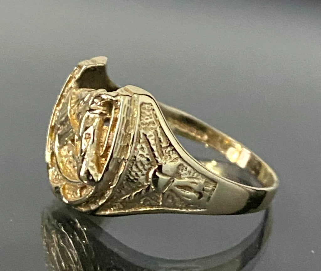 9K Yellow Gold Horse & Horseshoe Ring Size T - 10