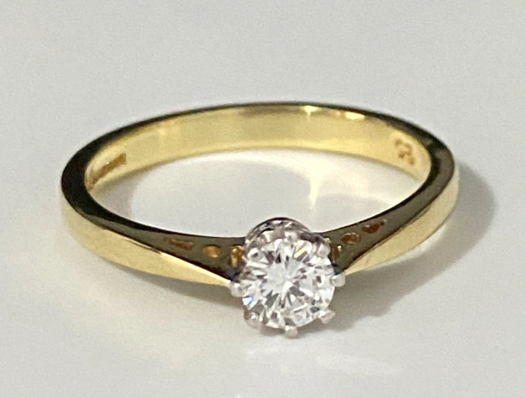 18K Yellow Gold & 0.25CT Diamond Solitaire Engagement Ring Size M - 6 1/4