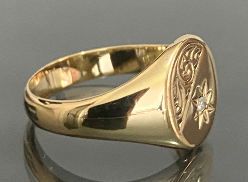 Vintage 9K Yellow Gold Diamond Engraved Oval Signet Ring Size P 1/2 (US 8)