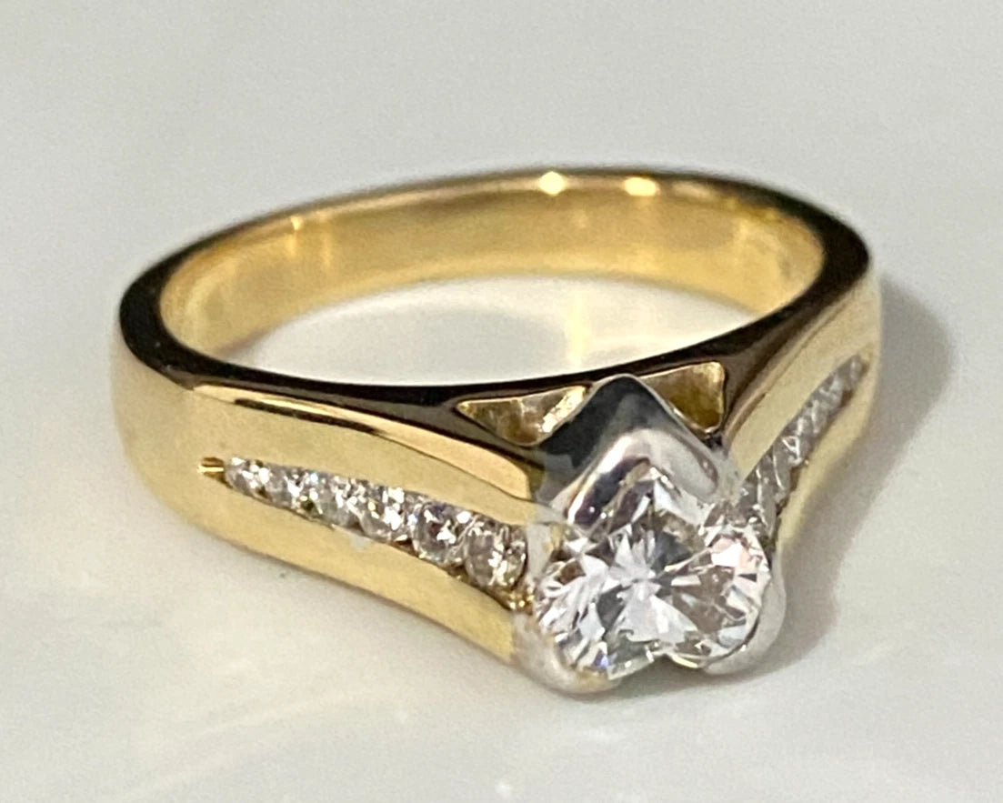 18K Yellow Gold & Heart Diamond Engagement Ring Size K - 5 1/4