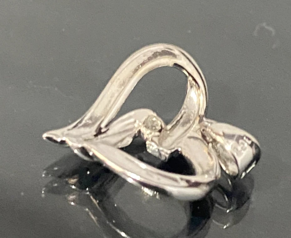 9K White Gold & Diamond Heart Pendant