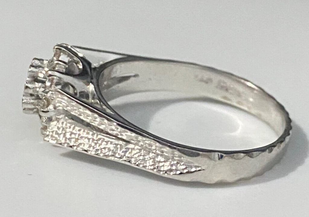 18K White Gold & 0.30CT Diamond Cluster Ring Size Q - 8