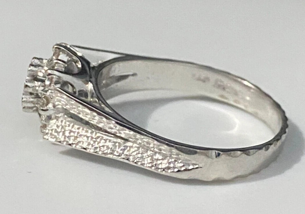 18K White Gold & 0.30CT Diamond Cluster Ring Size Q - 8