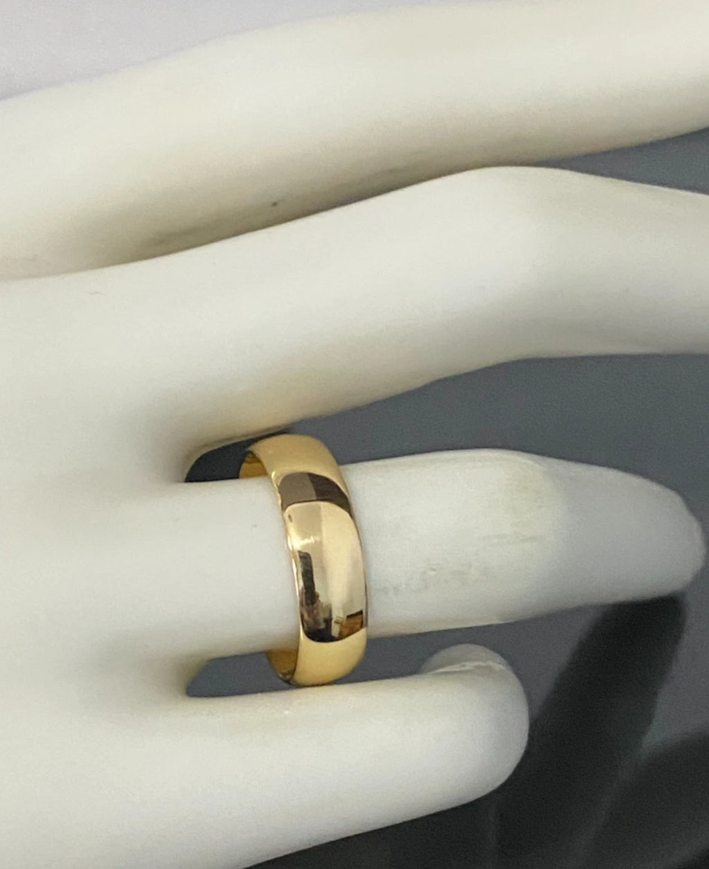 18K Yellow Gold Wedding Band Ring C1965 Size N - 6 3/4