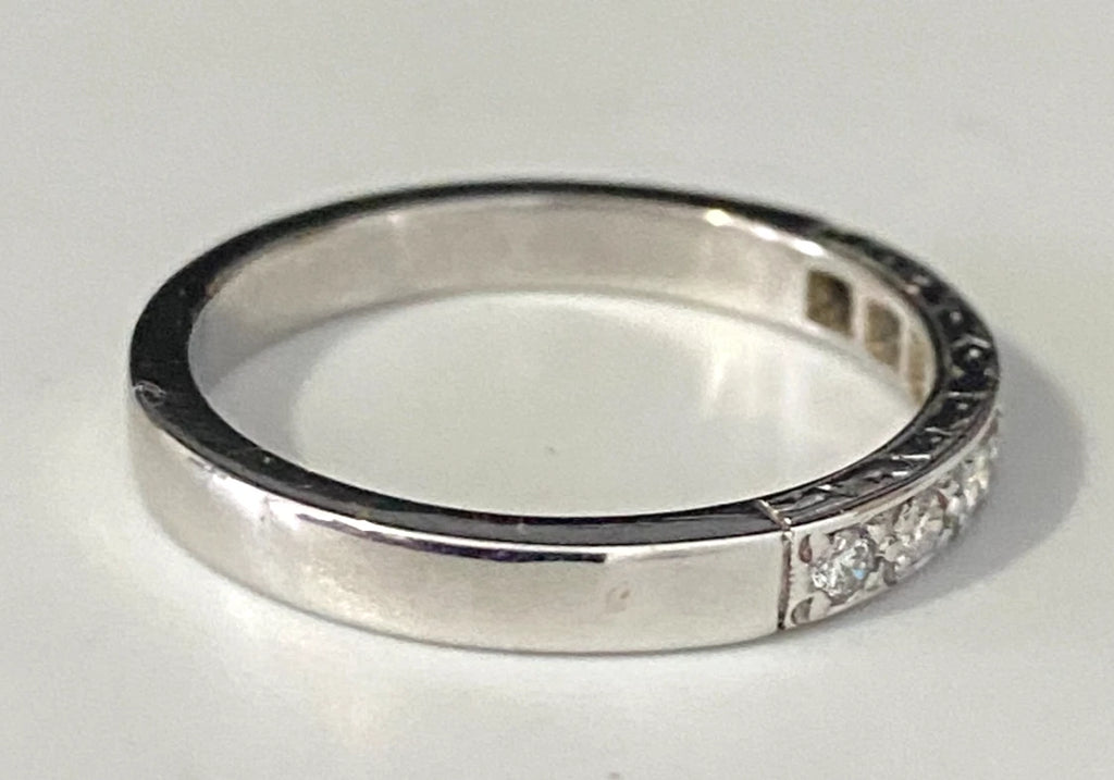 18K White Gold & Diamond Pave Set Wedding Band Ring Size N 1/2 - 6 3/4