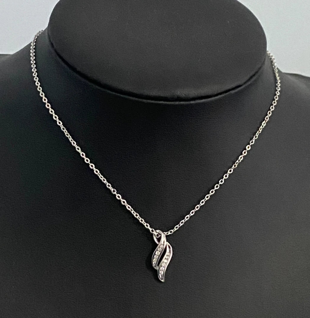 9K White Gold & 0.12CT Diamond Pendant