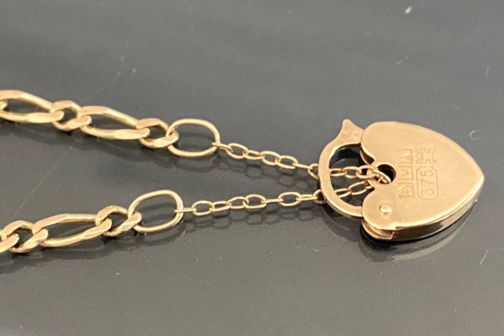 9K Yellow Gold Figaro Link Padlock Bracelet 18.0cm Long