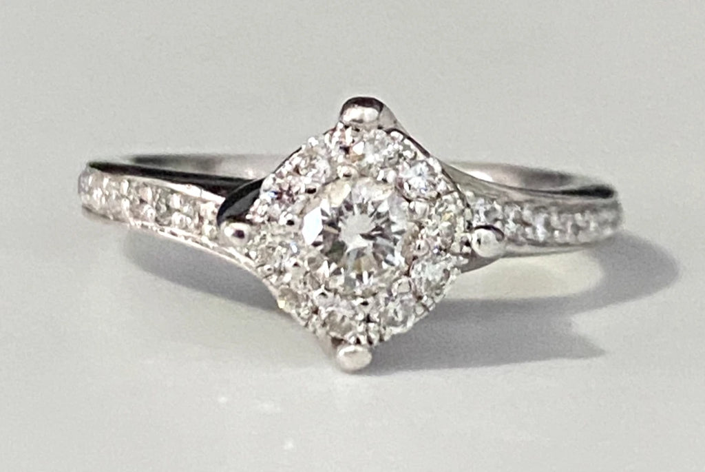 18K White Gold & 0.50CT Diamond Halo Ring Size J 1/2 - 5