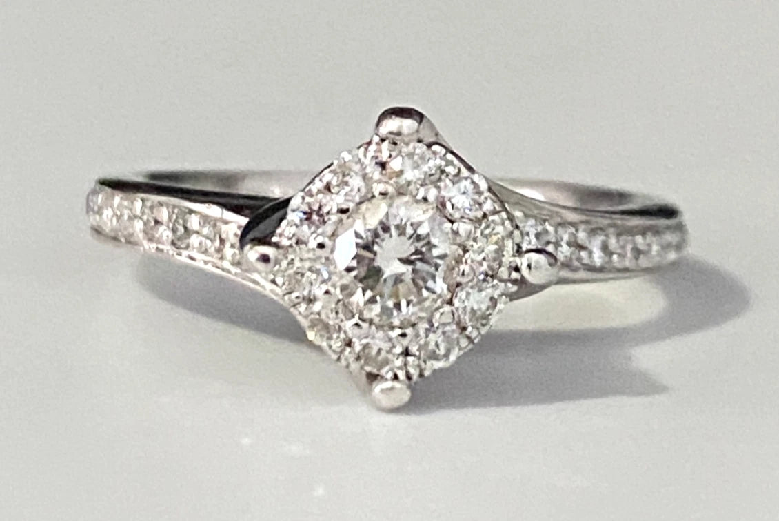 18K White Gold & 0.50CT Diamond Halo Ring Size J 1/2 - 5