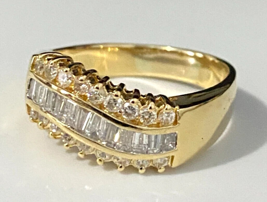 18K Yellow Gold & 0.80CT Diamond Dress Ring Size R - 8 5/8