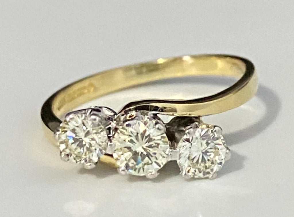 18K Yellow Gold & 0.75CT Diamond Three Stone Crossover Ring Size L 1/2 - 6