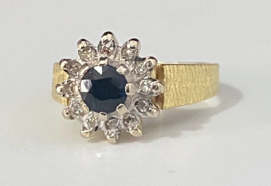 18K Yellow Gold W/ Sapphire & Diamond Cluster Ring Size I 1/2 - 4 1/2