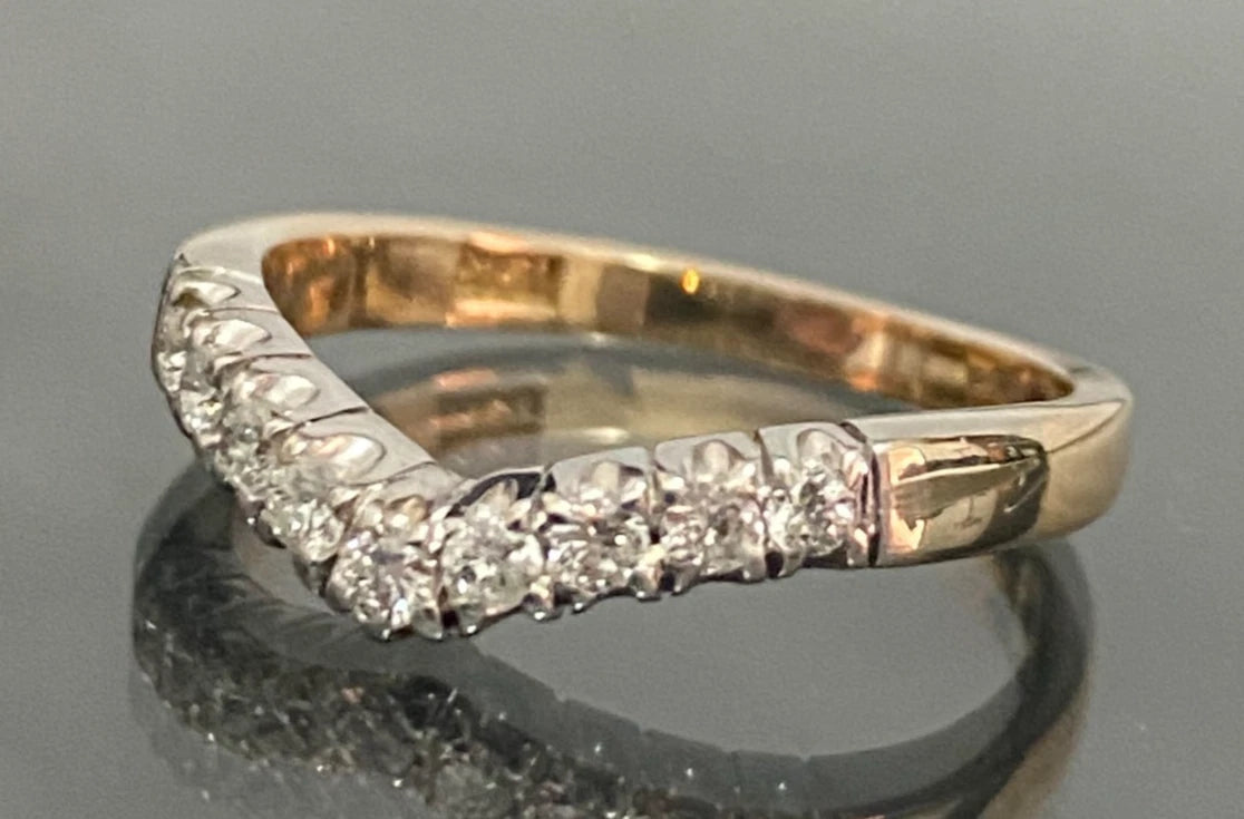 14K Yellow Gold Diamond Curved Wedding Band Ring Size M 1/2 (US 6.5)
