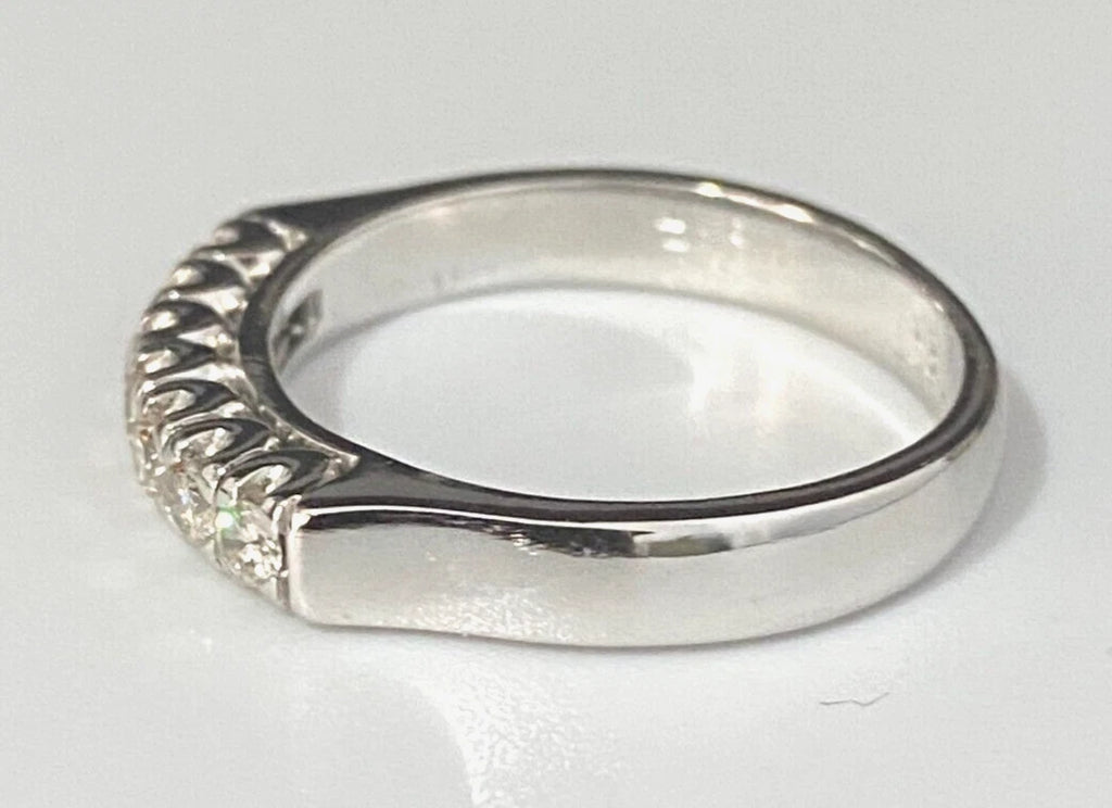 18K White Gold & 0.30CT Diamond Eternity Band Ring Size O - 7