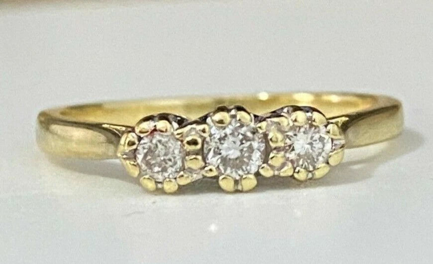 18K Yellow Gold & 0.22CT Diamond Three Stone Ring Size N 1/2 - 6 3/4