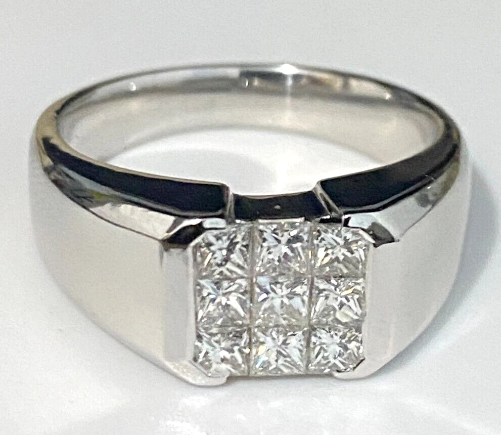 Heavy 18K White Gold & 1.0CT Diamond Princess Cut Ring Size R - 8 5/8