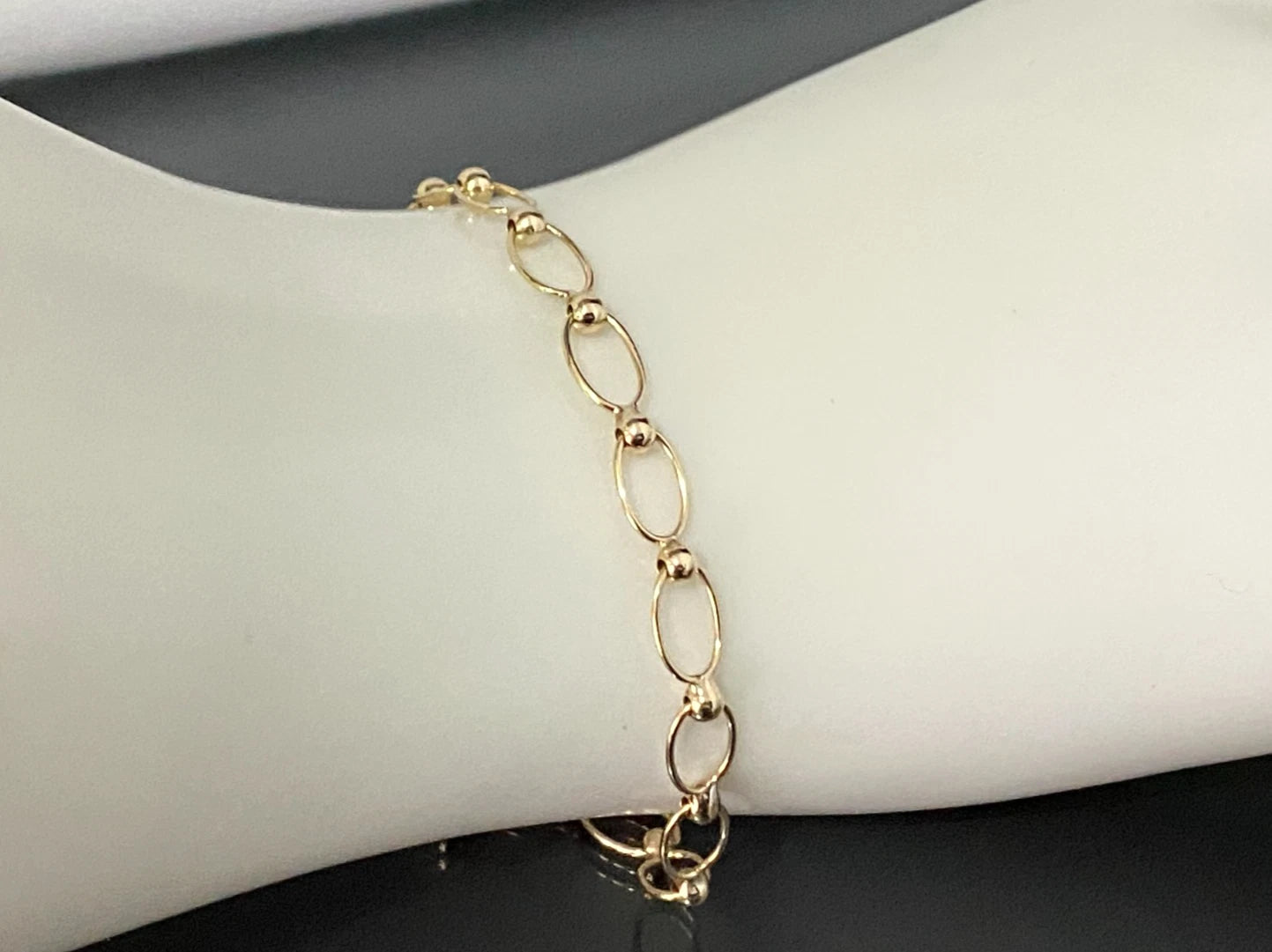 9K Yellow Gold Oval Link Bracelet 19cm Long