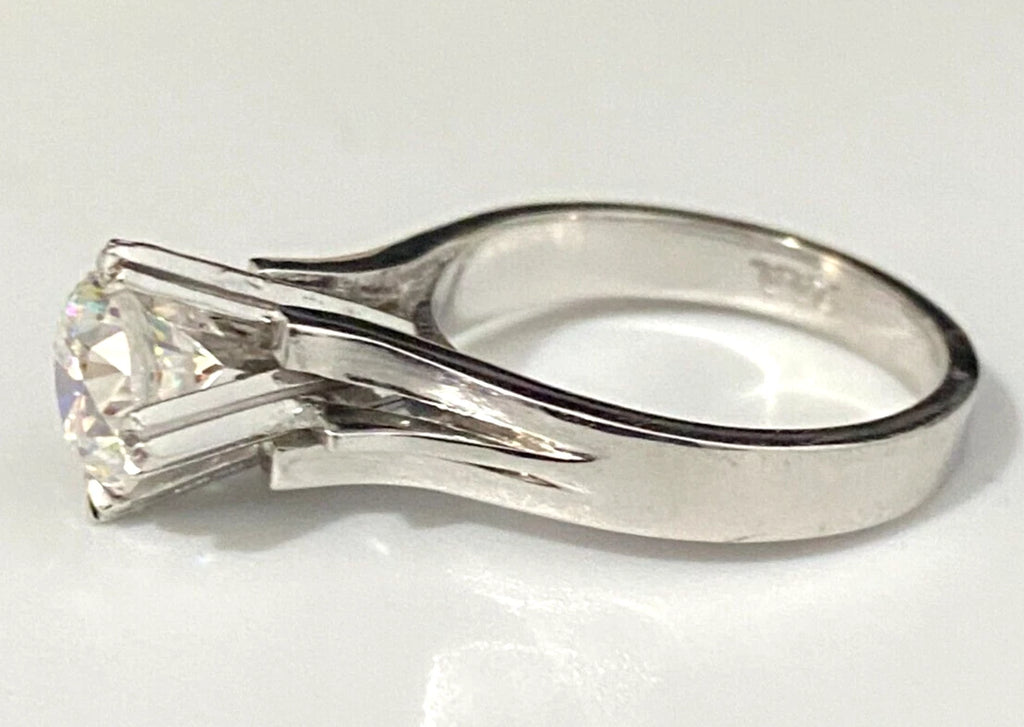 9K White Gold & Cubic Zirconia Solitaire Ring Size K 1/2 - 5 3/8