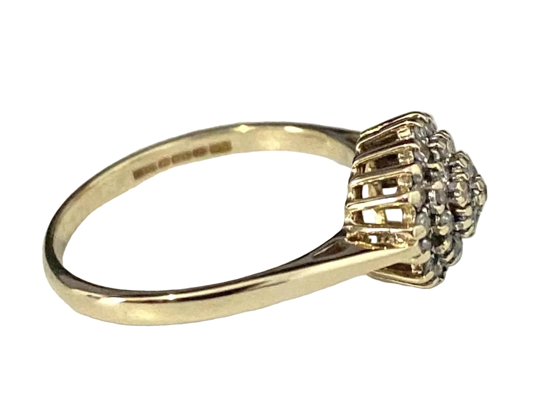 9K Yellow Gold & 0.25CT Diamond Cluster Ring Size N (US 6.75)