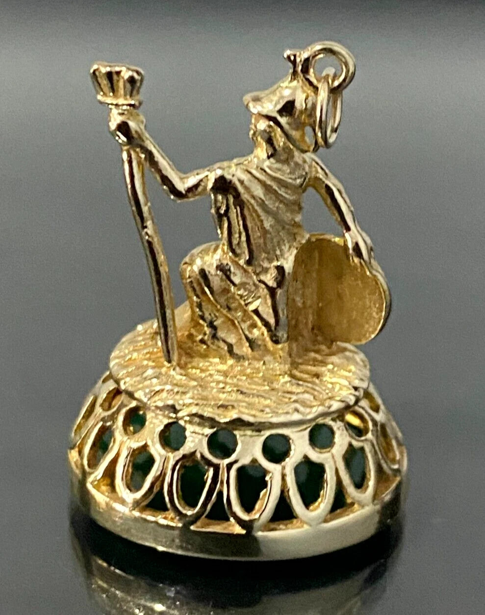 9K Yellow Gold W/ Chrysoprase Intaglio Britannia Charm Seal Fob Pendant