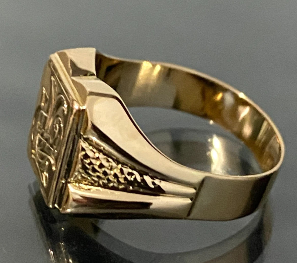 Vintage 18K Yellow Gold "AT" Initial Signet Ring Size O 1/2 - 7 1/2