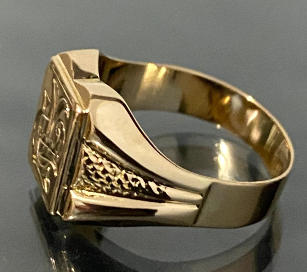 Vintage 18K Yellow Gold "AT" Initial Signet Ring Size O 1/2 - 7 1/2