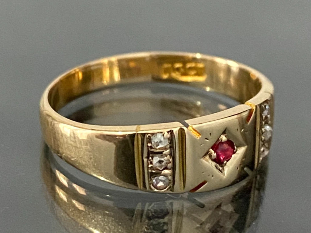 Victorian 15K Yellow Gold With Red Stone & Diamon Ring Size N - 6 3/4