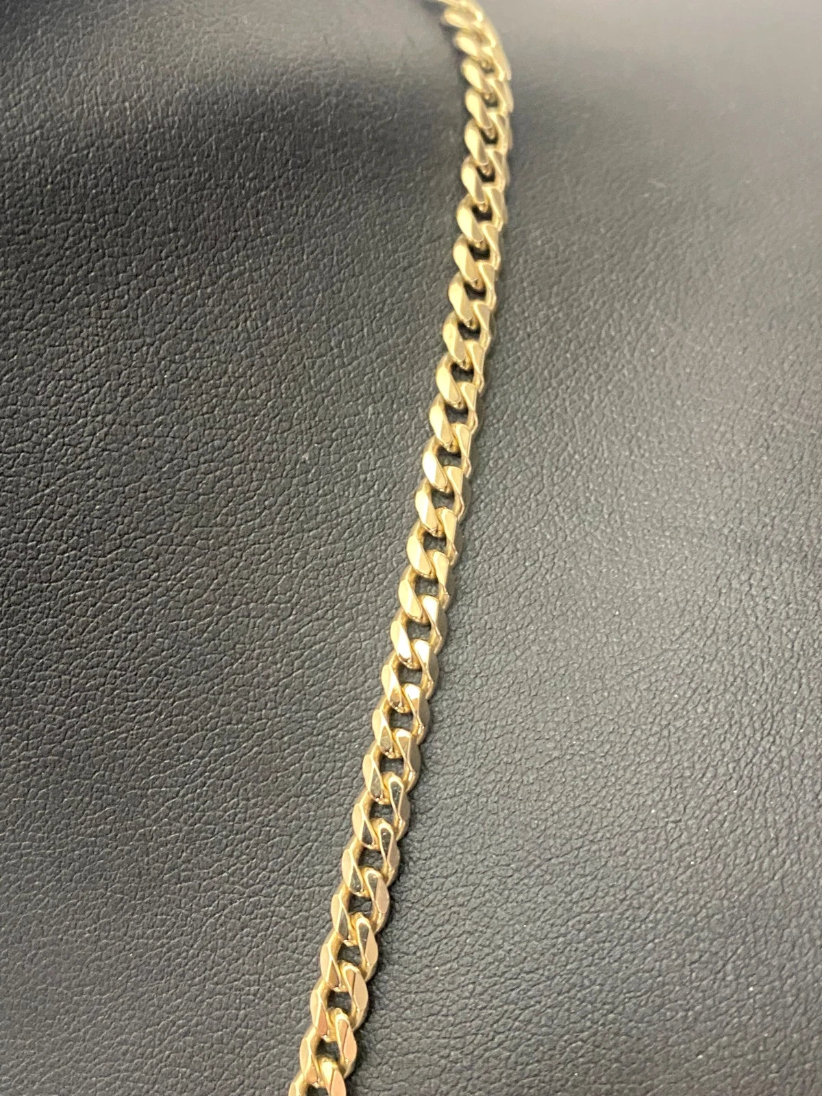 9K Yellow Gold Diamond Cut Curb Link Chain Necklace 53.5cm Long