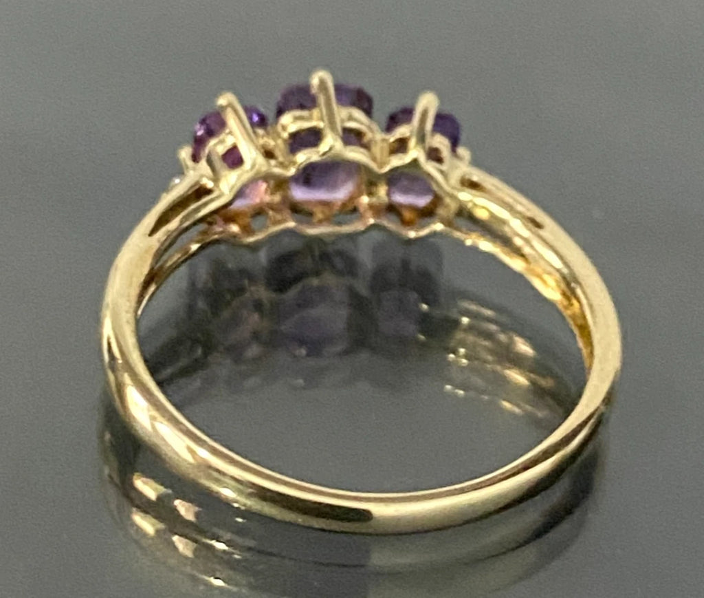 9K Yellow Gold W/ Amethyst & Diamond Ring Size N - 6 3/4