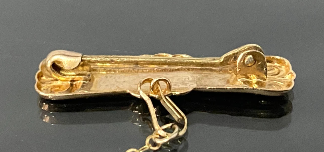 9K Yellow Gold Engraved " Wendy " Baby Brooch