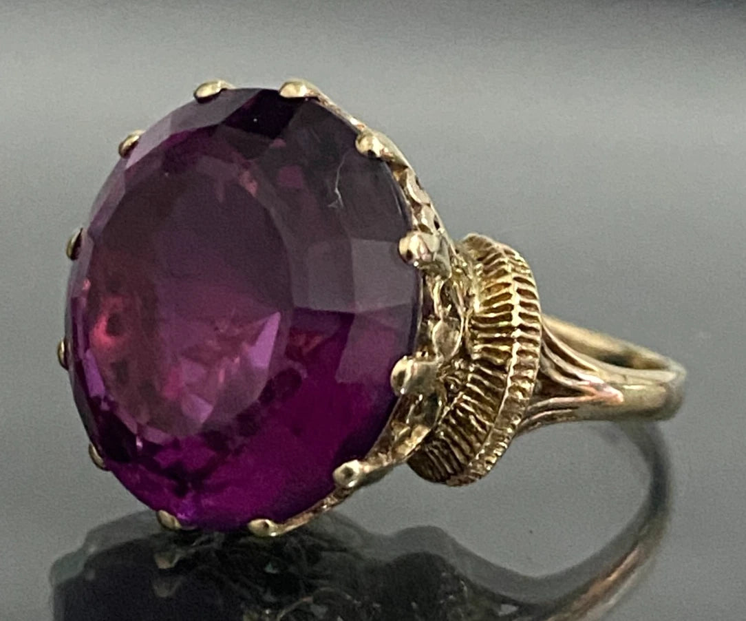 1970's 9K Yellow Gold with Large Amethyst Doublet Ring - Size N (US 6.75)