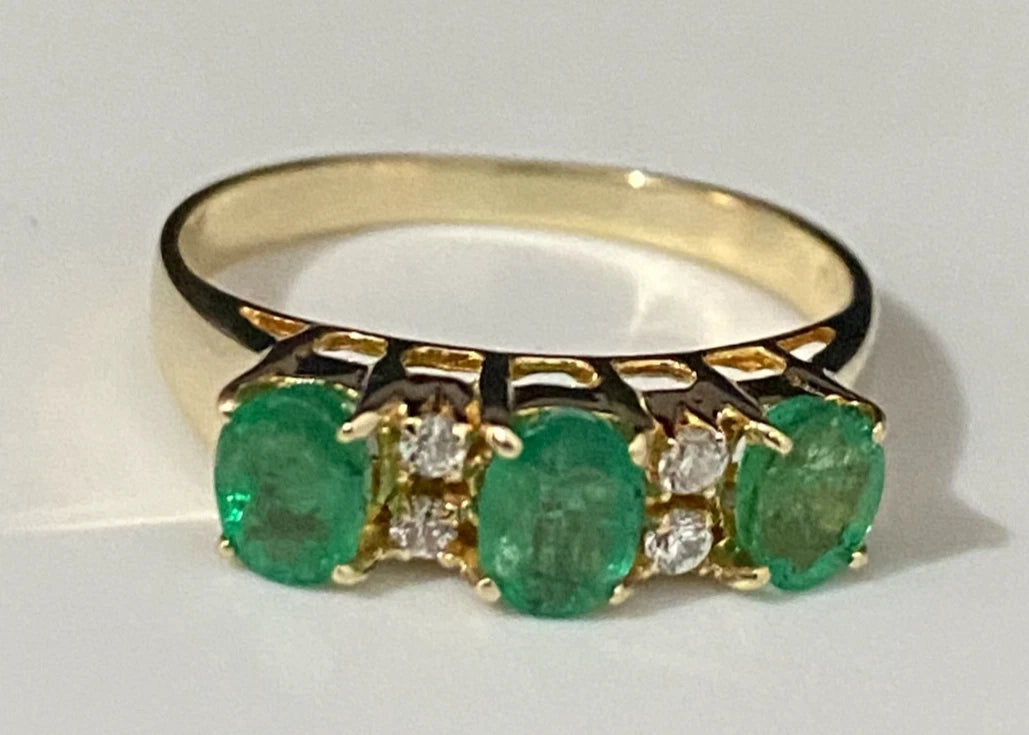 18K Yellow Gold W/ Emerald & CZ Three Stone Ring Size L - 5 1/2